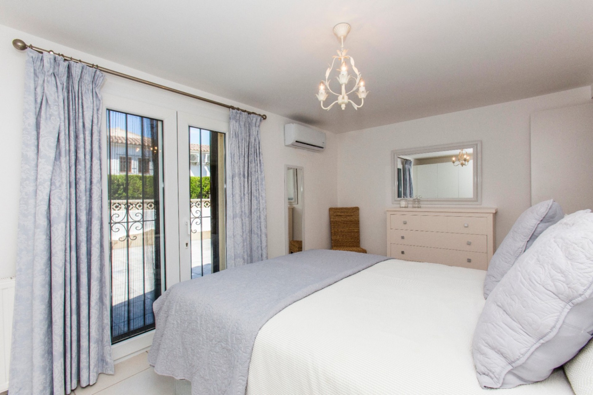 Sale - Villa -
Benissa - Baladrar
