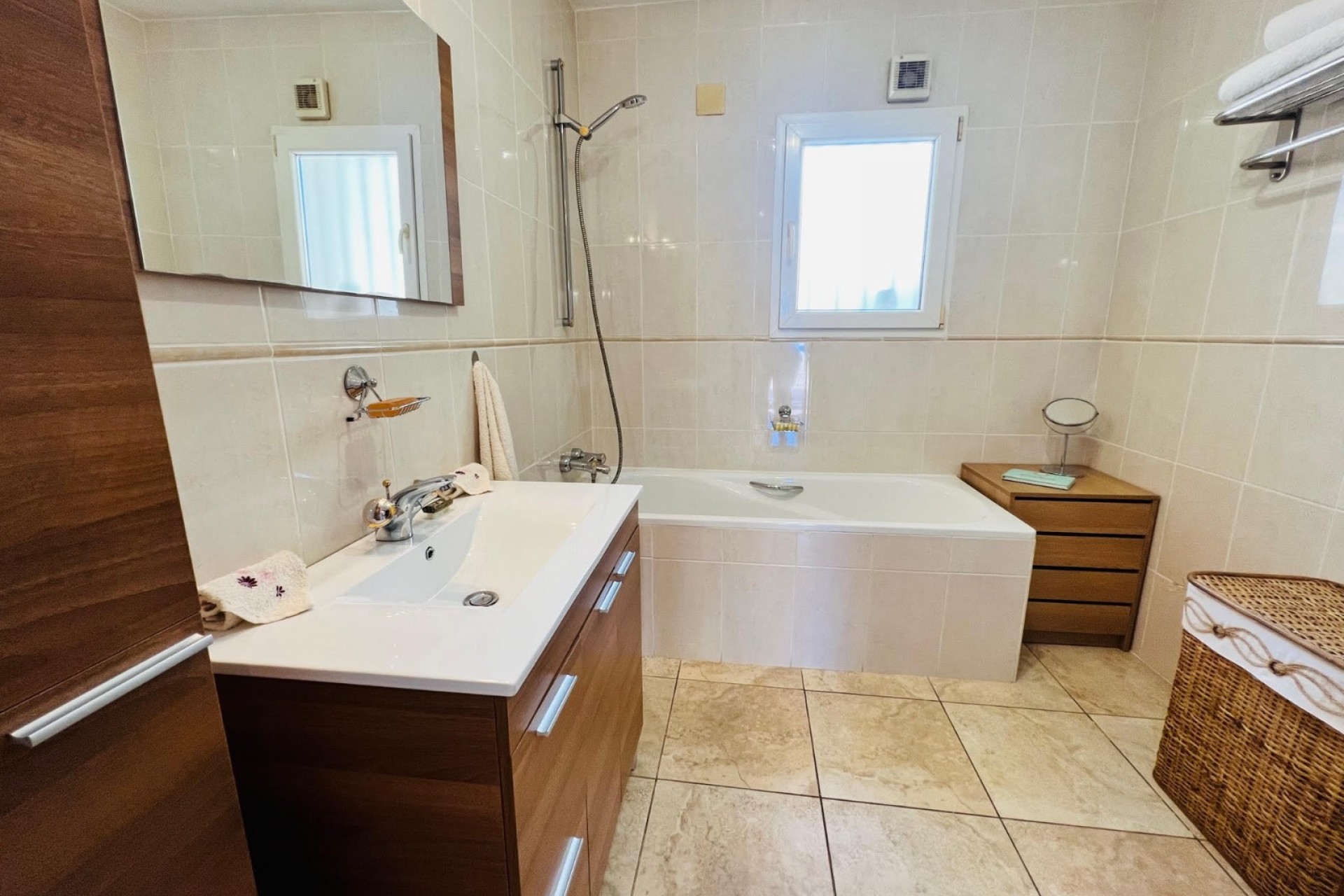 Sale - Villa -
Benissa - Montemar