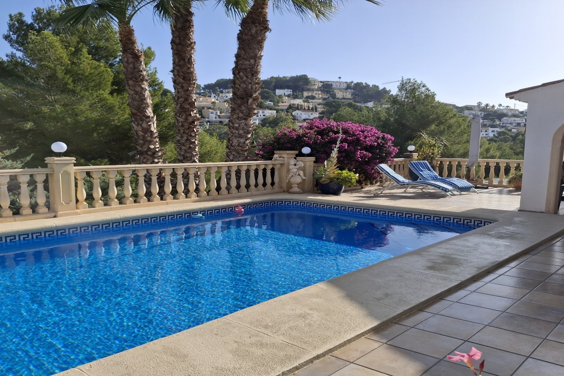 Sale - Villa -
Benissa - Montemar