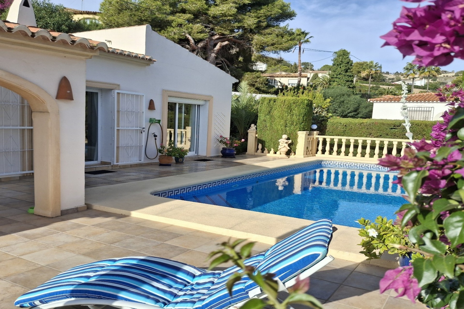 Sale - Villa -
Benissa - Montemar
