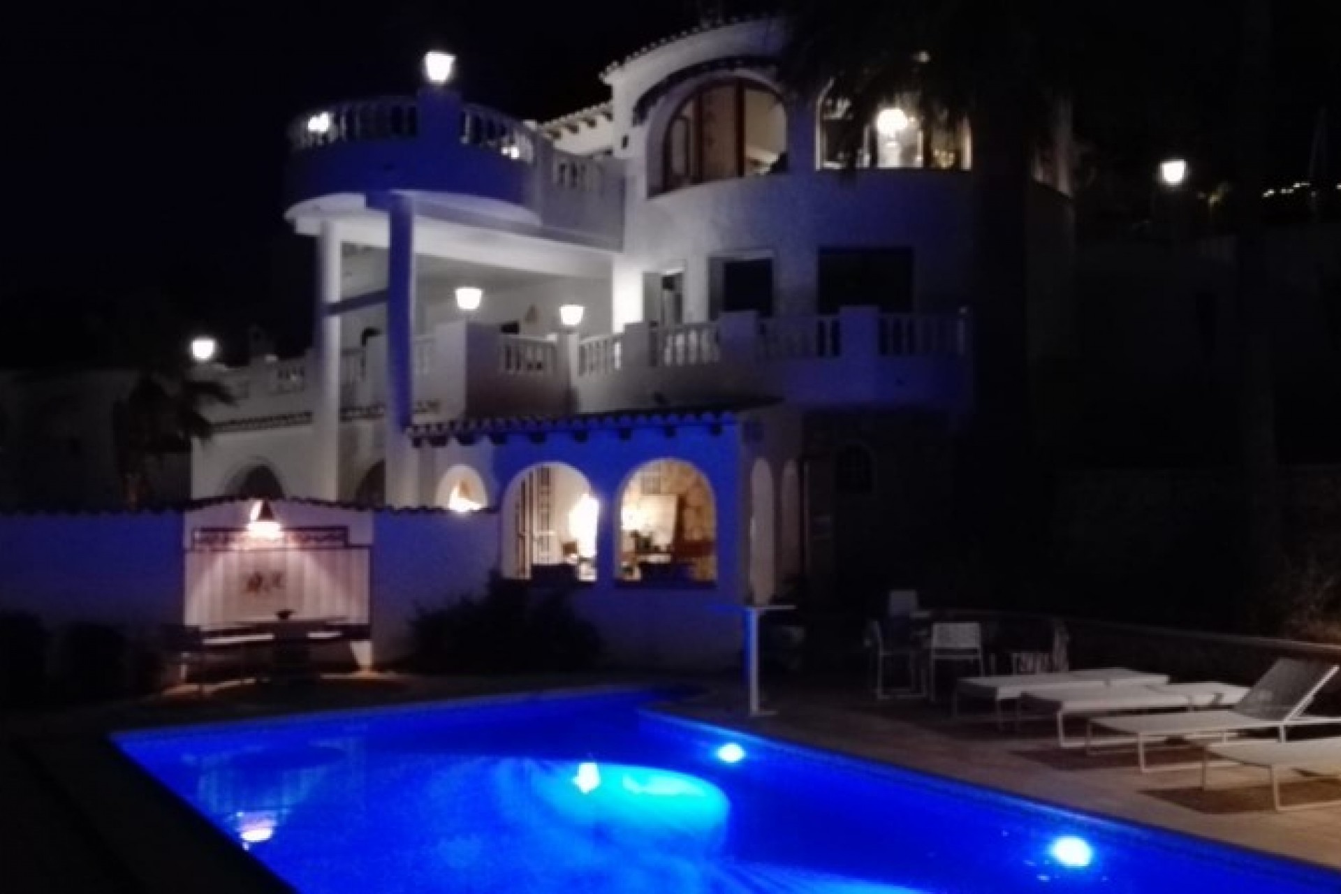 Sale - Villa -
Benissa - Montemar