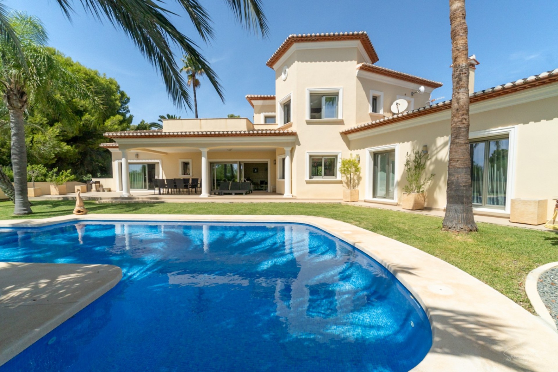 Sale - Villa -
Benissa