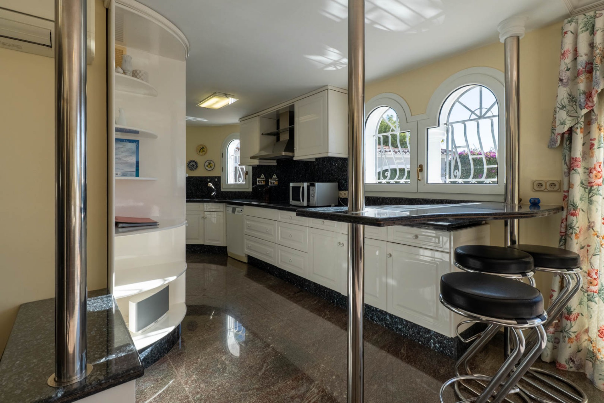 Sale - Villa -
Benissa