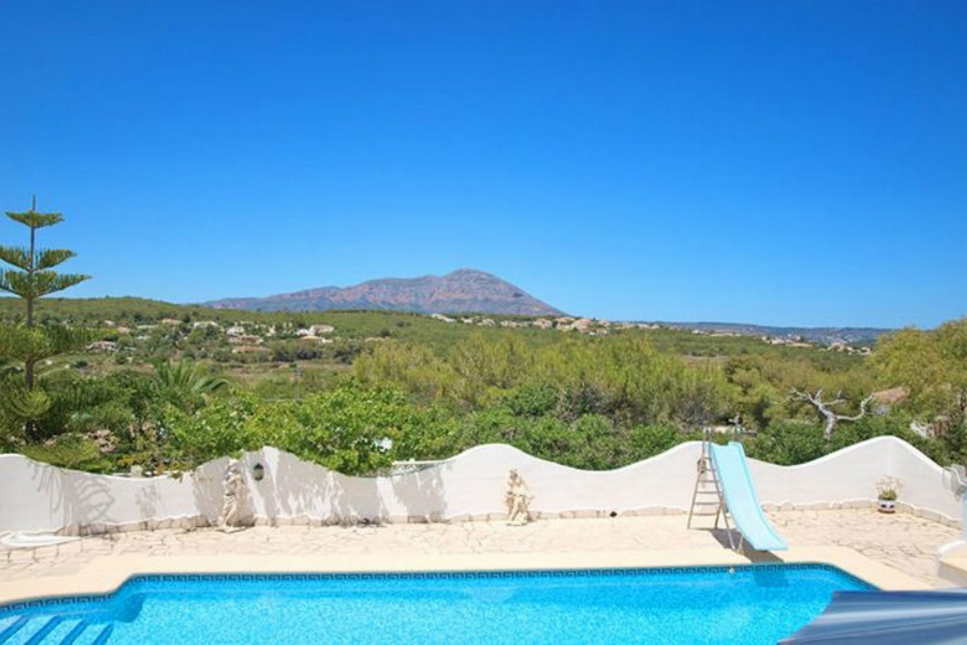 Sale - Villa -
Benitachell