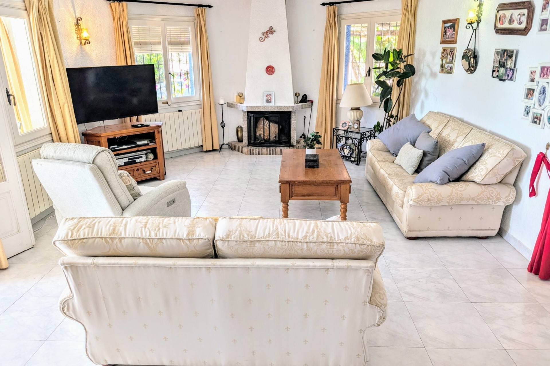Sale - Villa -
Benitachell