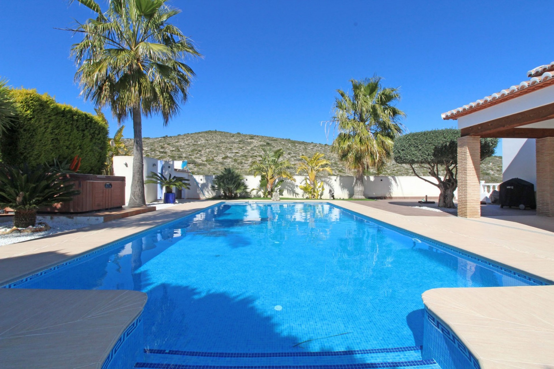 Sale - Villa -
Benitachell