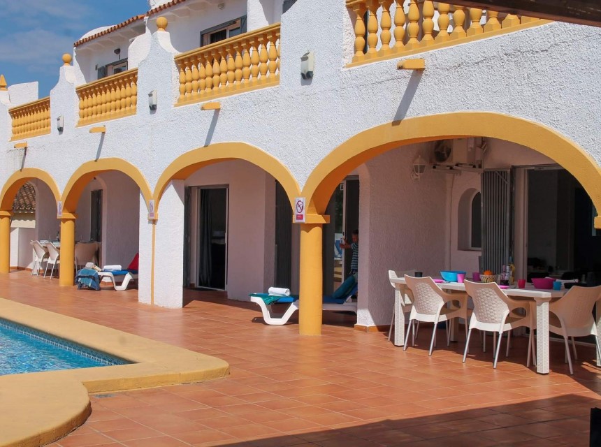 Sale - Villa -
Calpe - Alicante