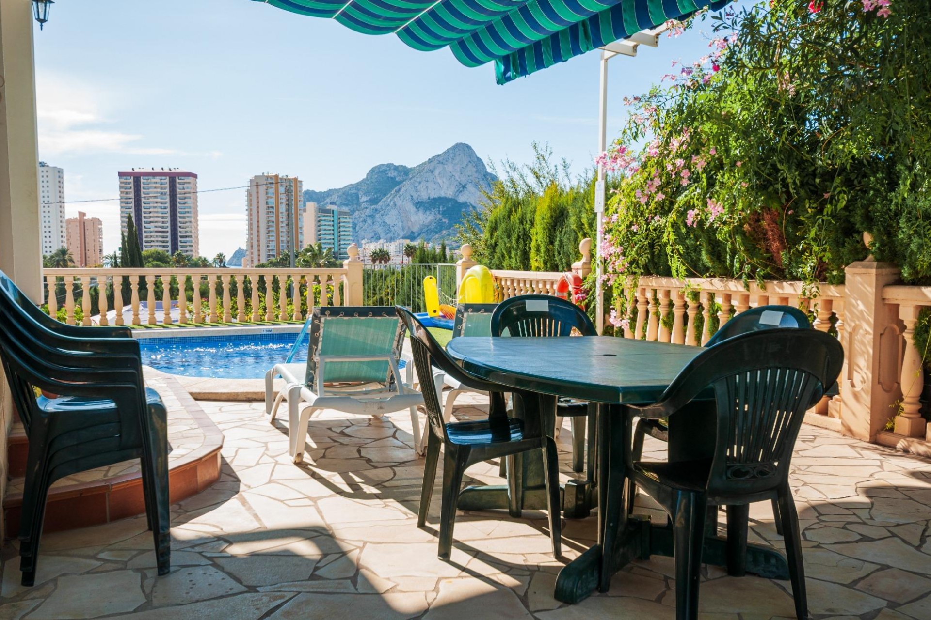 Sale - Villa -
Calpe - Costeres