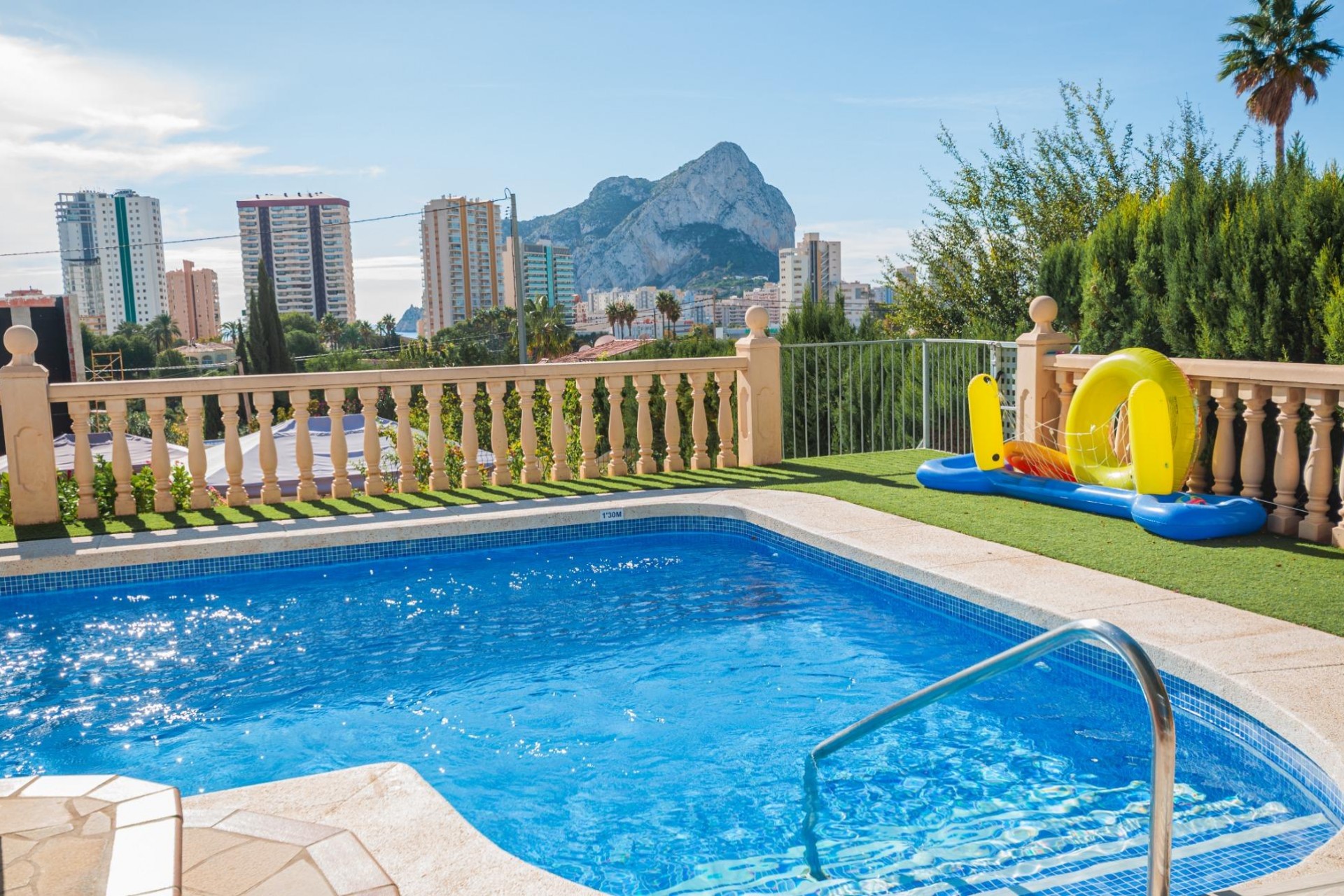 Sale - Villa -
Calpe - Costeres