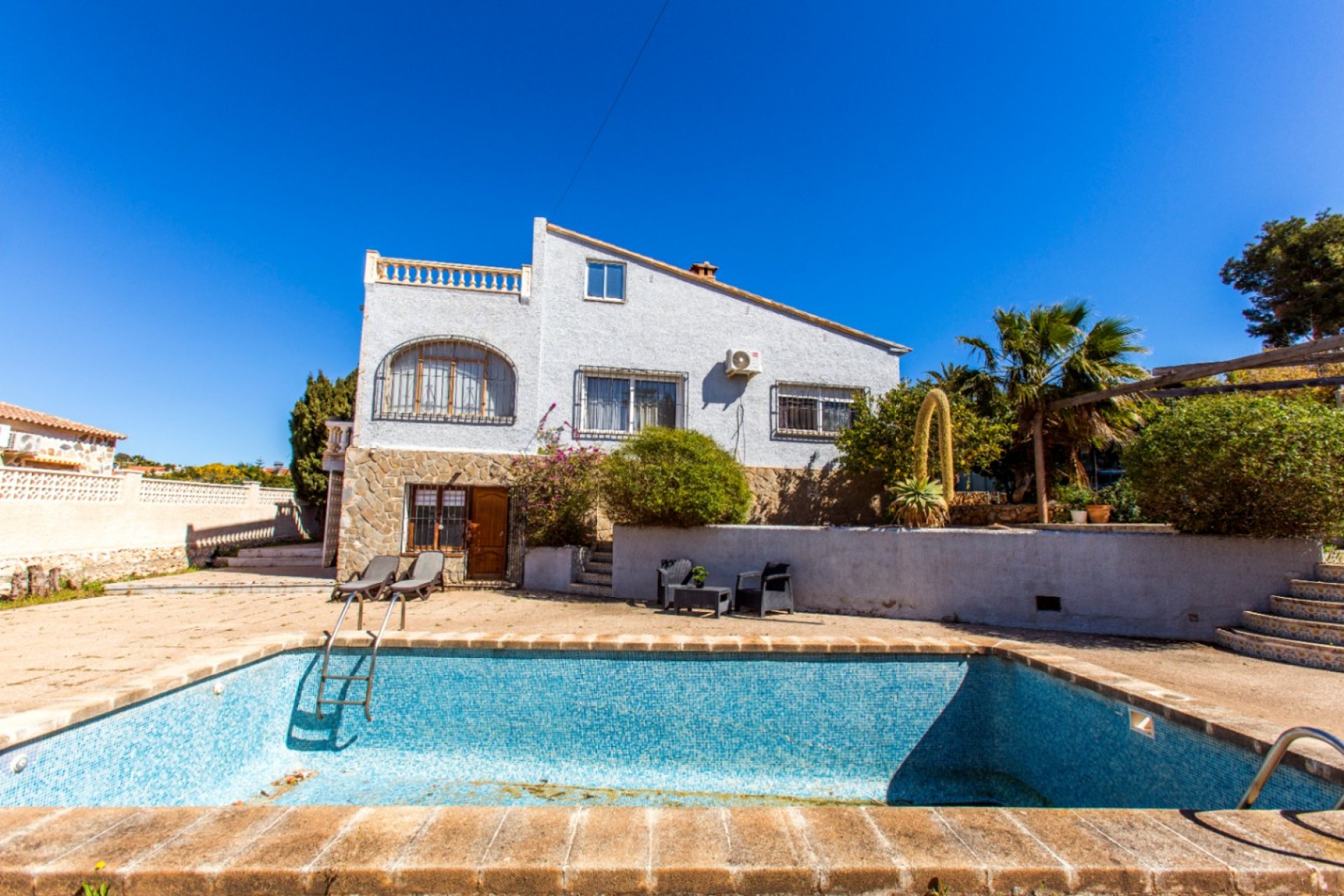 Sale - Villa -
Calpe - El Sol