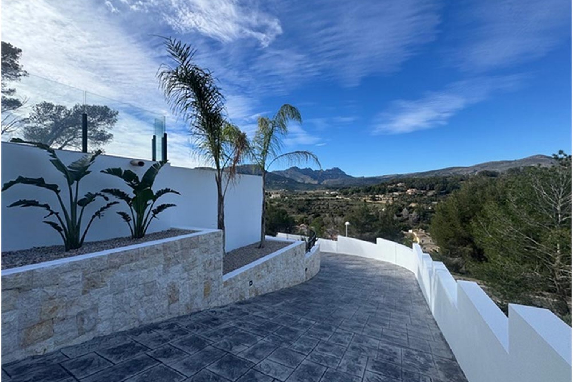 Sale - Villa -
Calpe - Empedrola