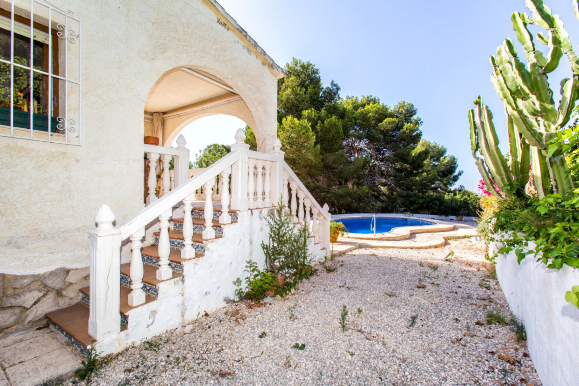 Sale - Villa -
Calpe - La Empedrola
