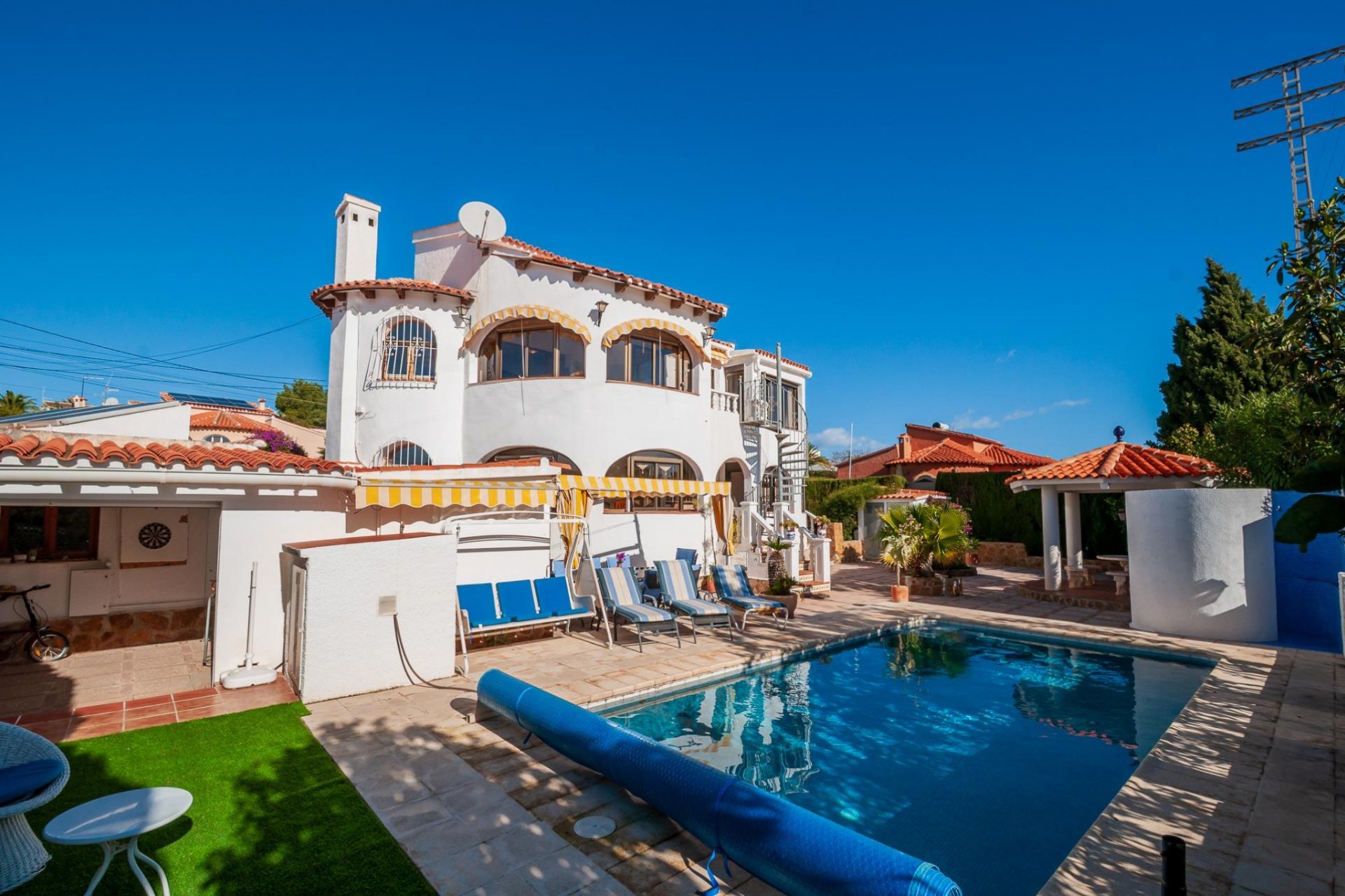 Sale - Villa -
Calpe - Ortenbach