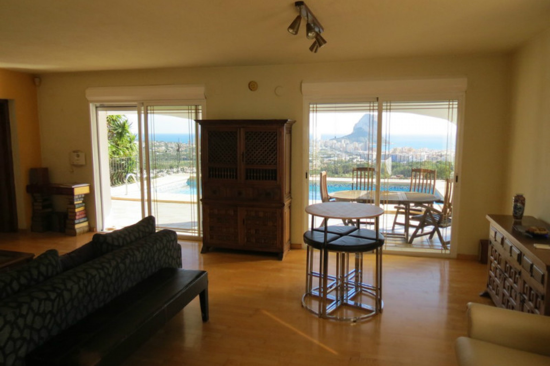 Sale - Villa -
Calpe