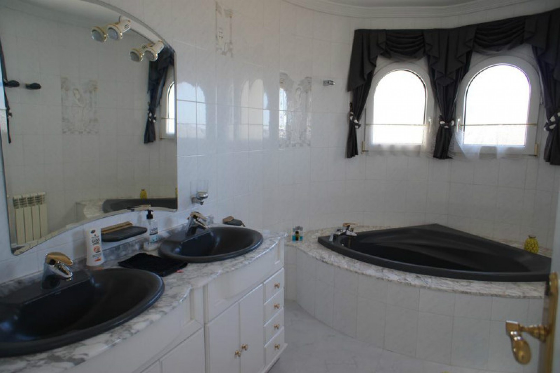 Sale - Villa -
Calpe