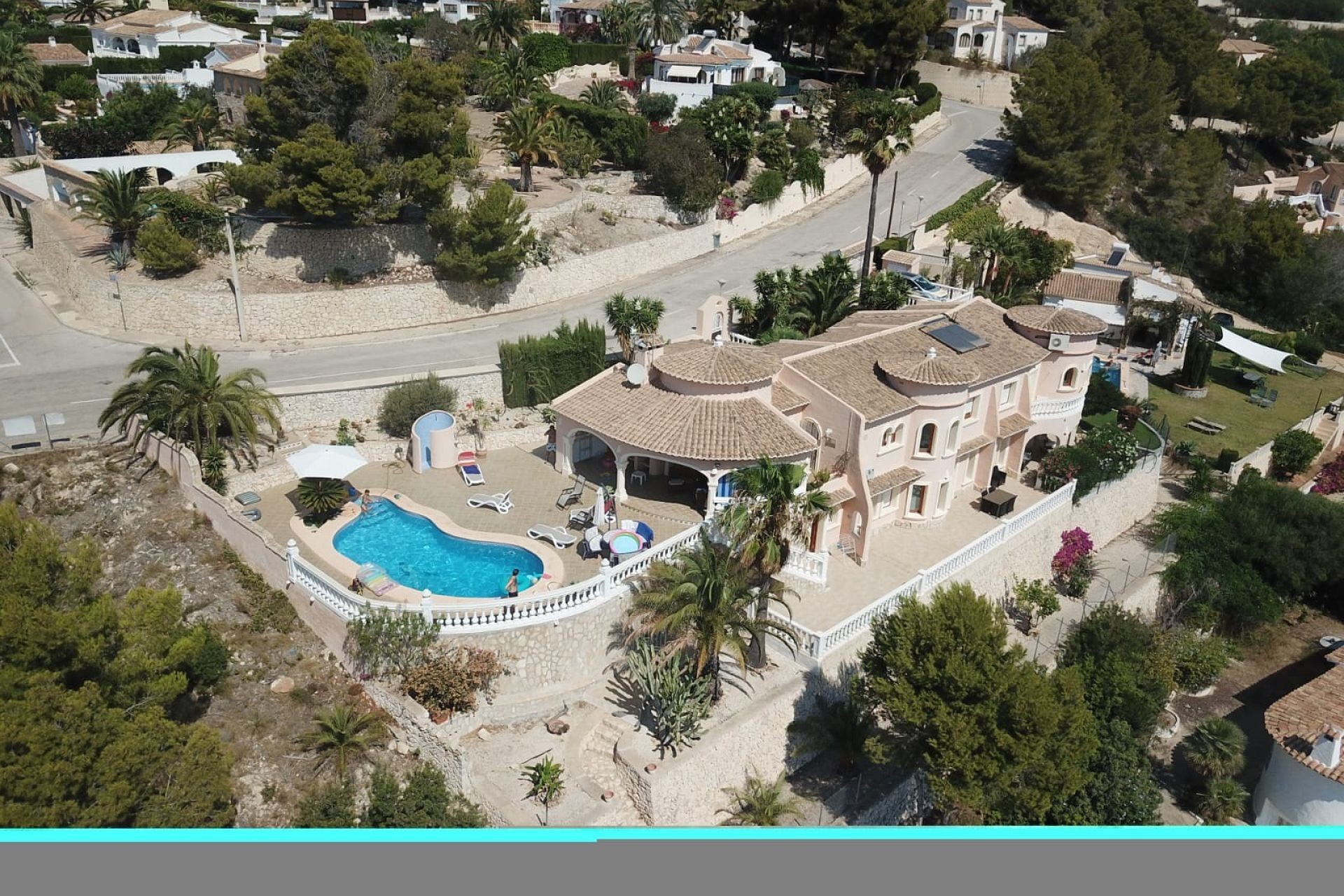 Sale - Villa -
Calpe