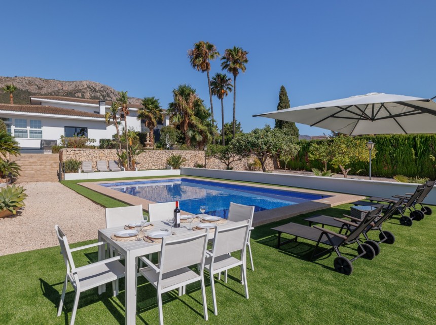 Sale - Villa -
Calpe