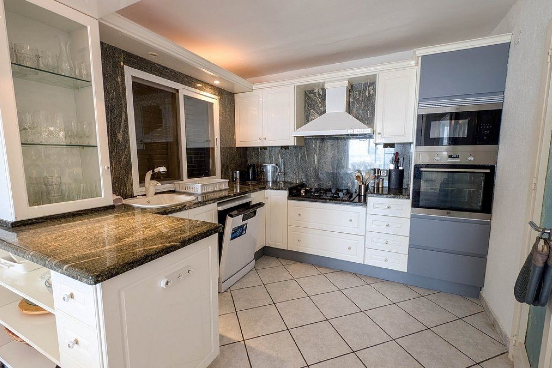 Sale - Villa -
Calpe