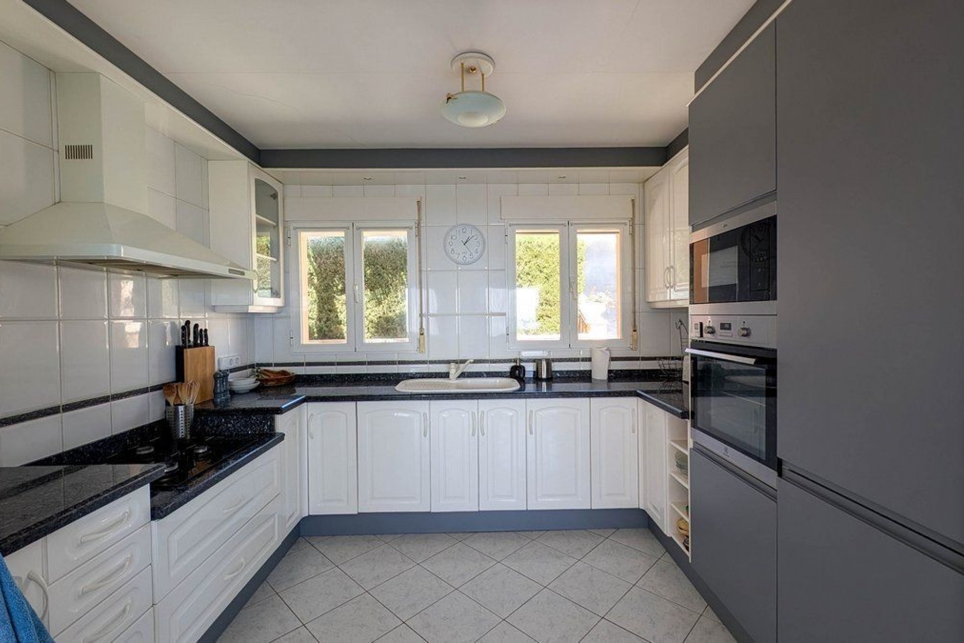 Sale - Villa -
Calpe