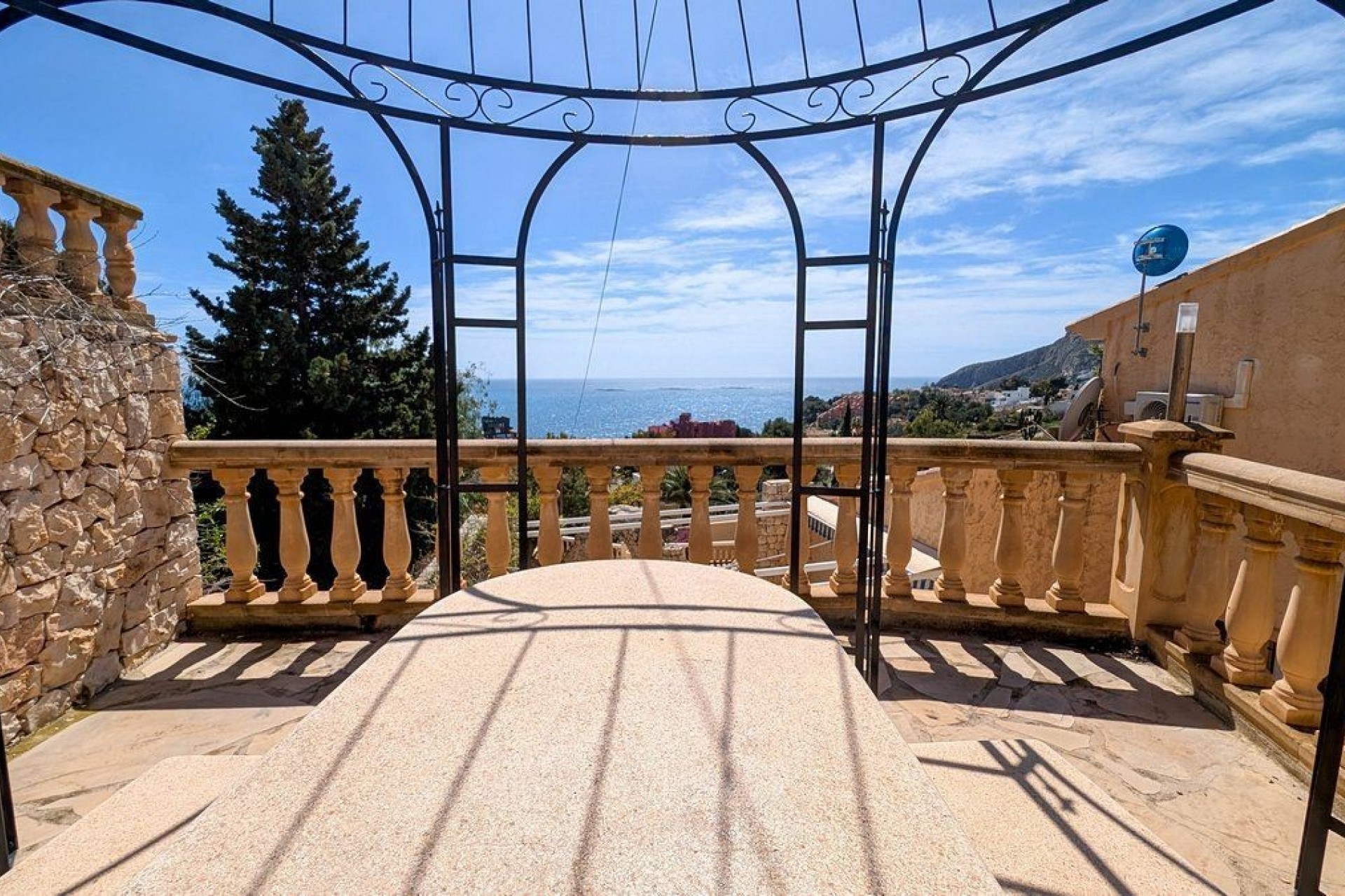 Sale - Villa -
Calpe