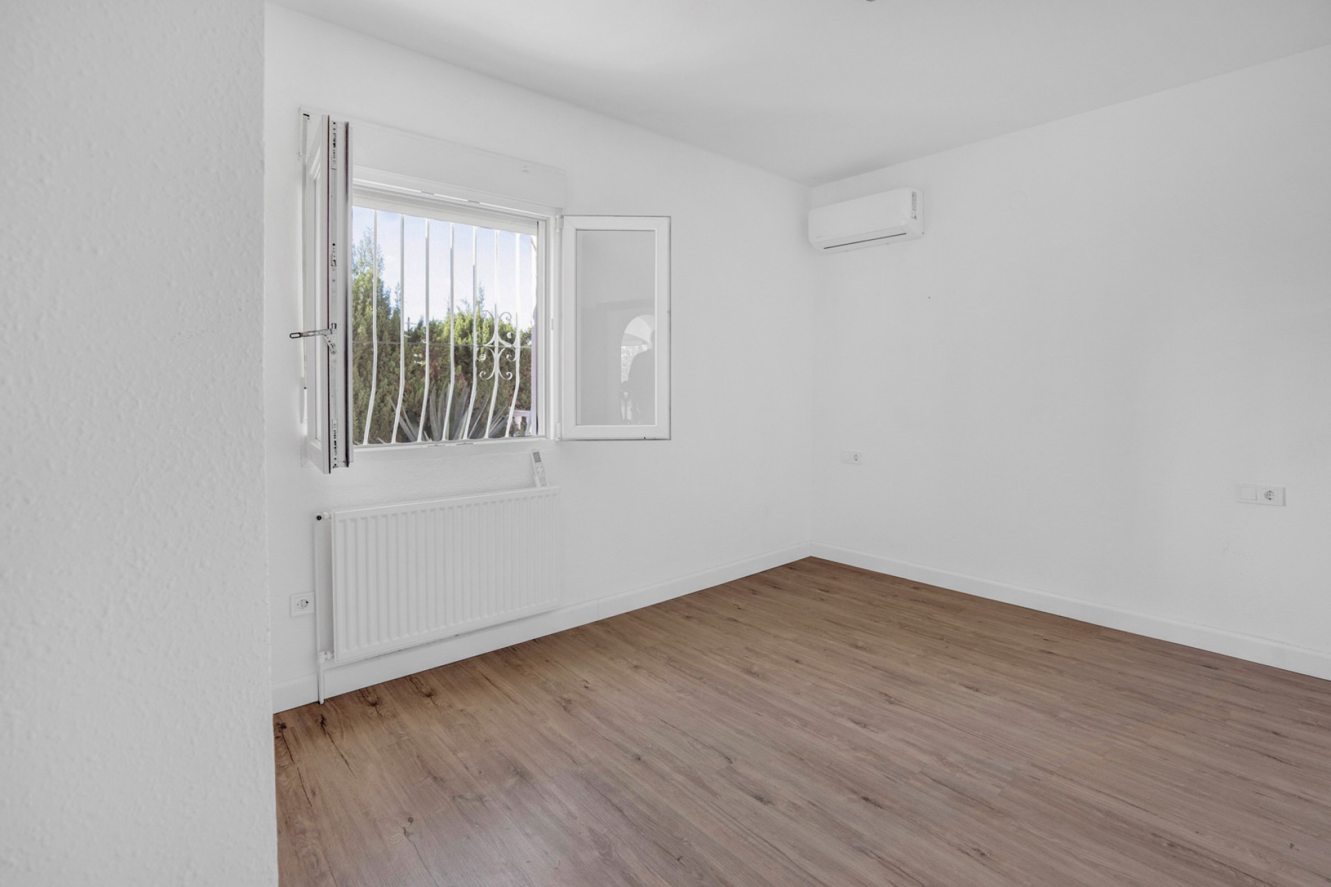 Sale - Villa -
Calpe