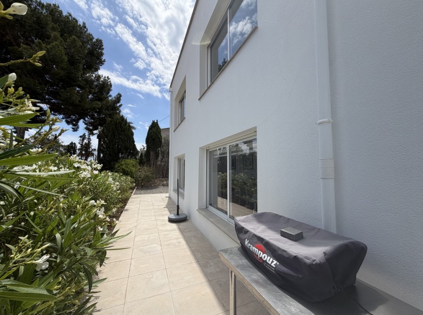 Sale - Villa -
Calpe