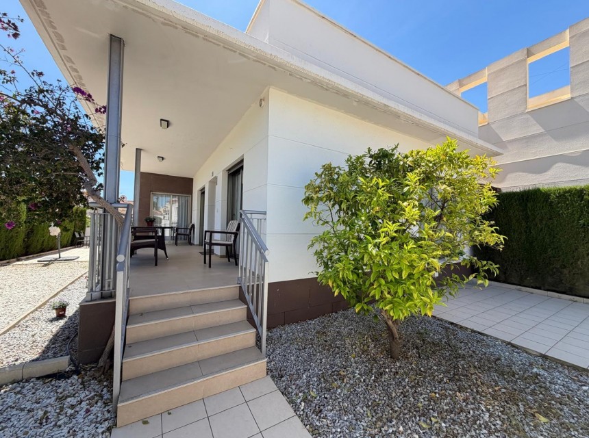 Sale - Villa -
Ciudad Quesada - Doña Pepa