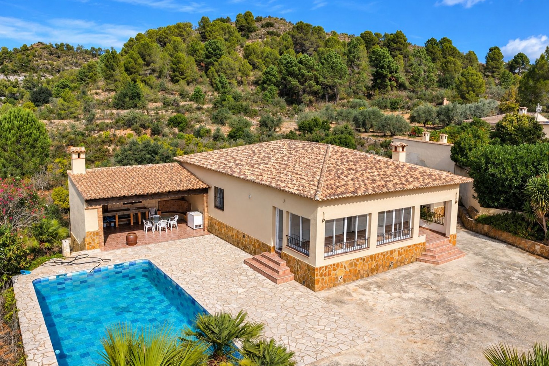 Sale - Villa -
Cuatretonda