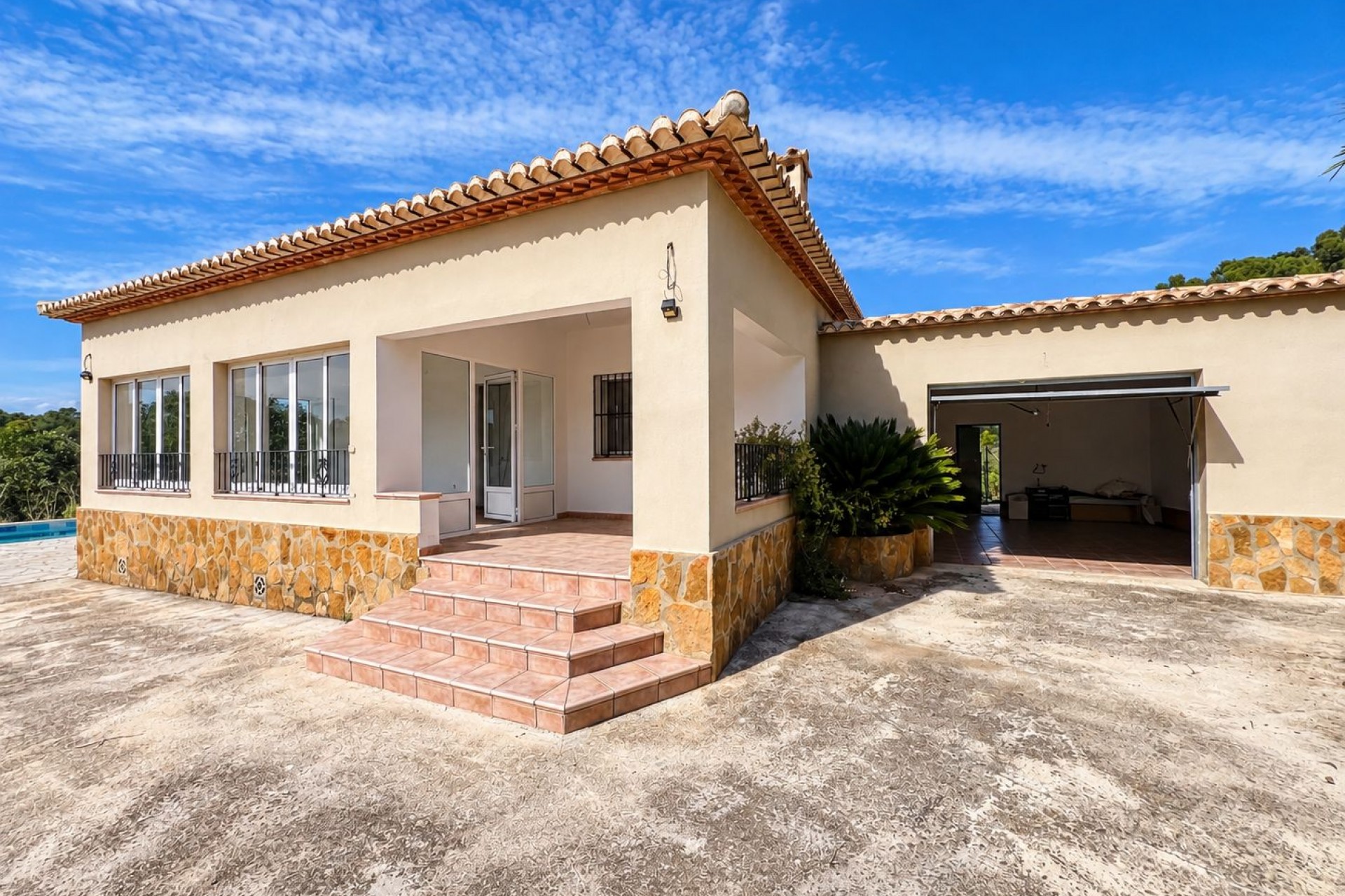 Sale - Villa -
Cuatretonda