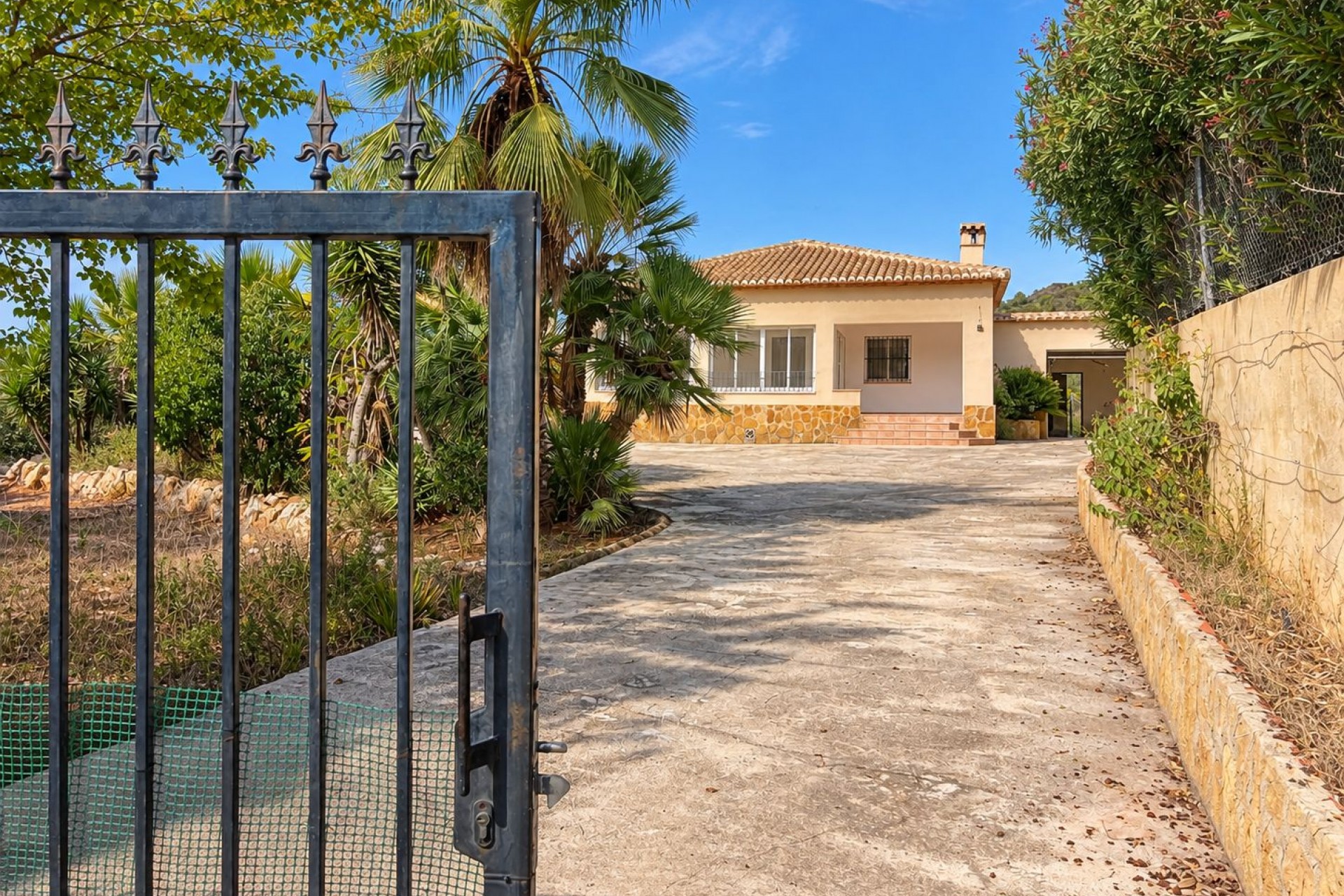 Sale - Villa -
Cuatretonda