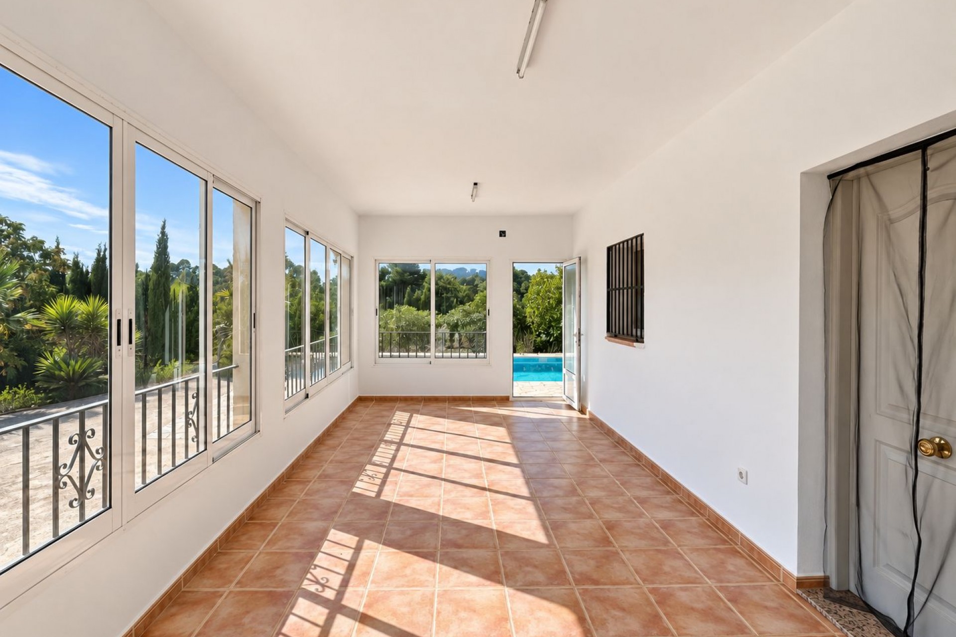 Sale - Villa -
Cuatretonda