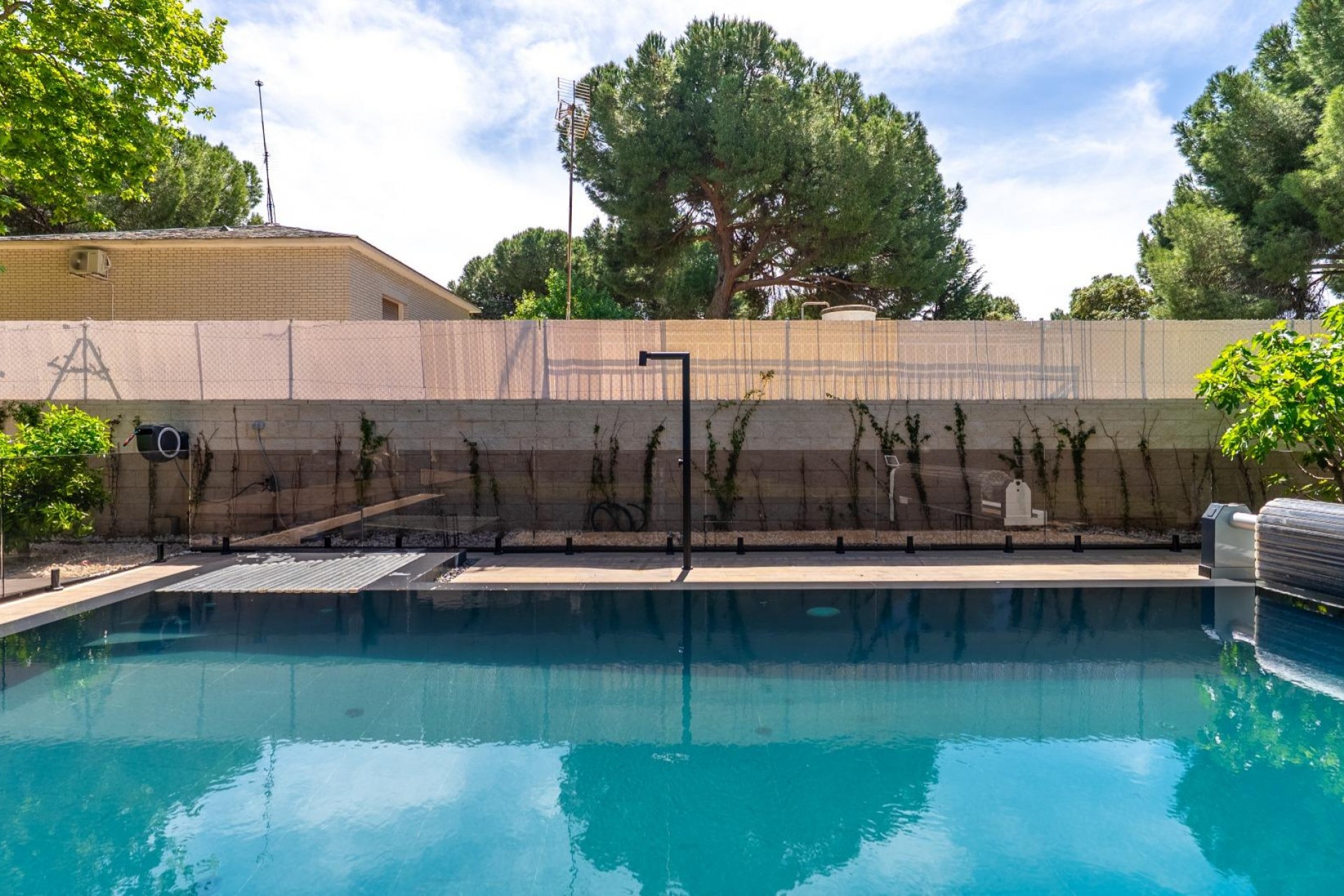 Sale - Villa de Lujo -
Pozuelo de Alarcon - La Cabaña