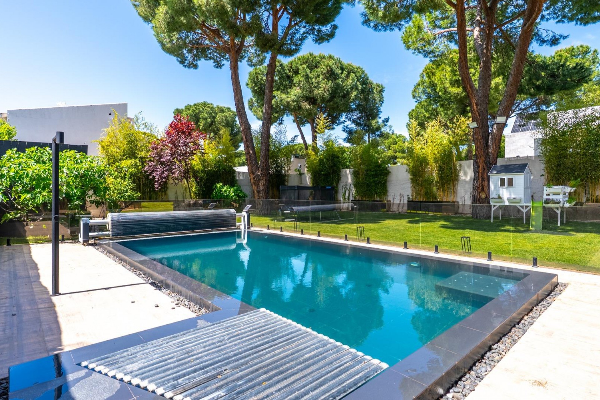 Sale - Villa de Lujo -
Pozuelo de Alarcon - La Cabaña