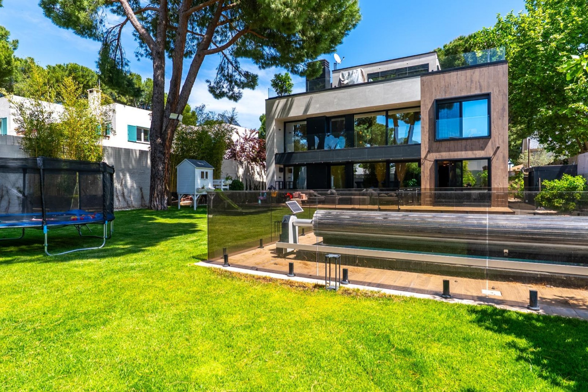 Sale - Villa de Lujo -
Pozuelo de Alarcon - La Cabaña