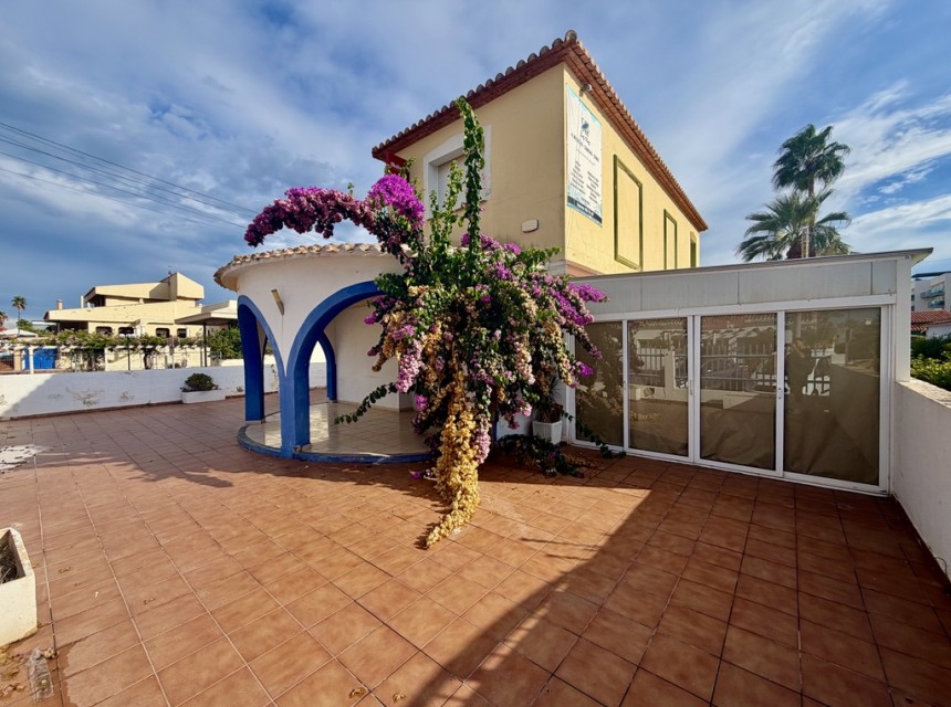 Sale - Villa -
Denia - Les Marines