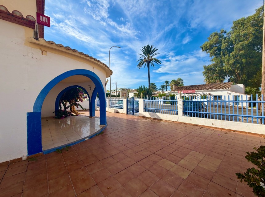 Sale - Villa -
Denia - Les Marines