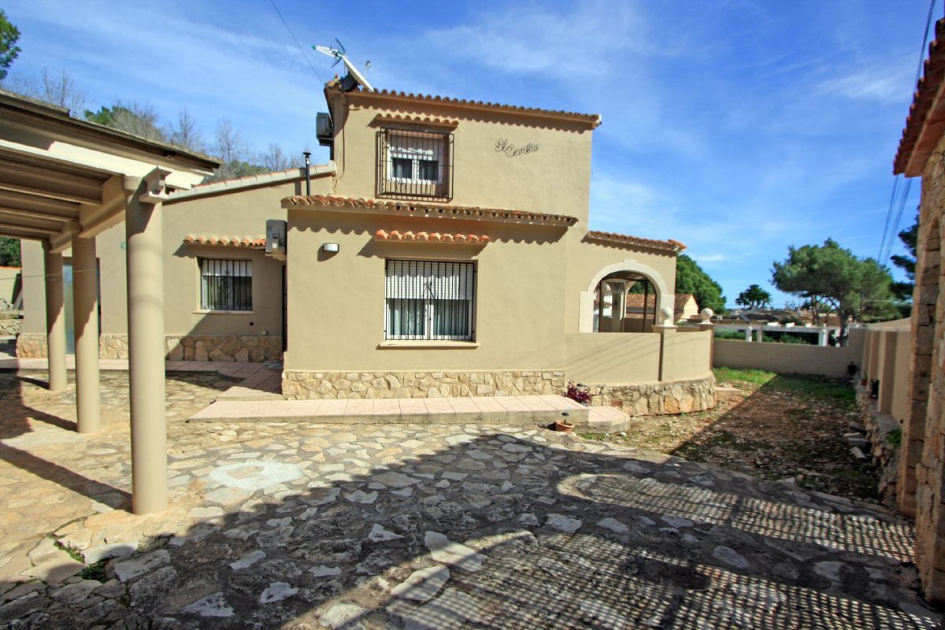Sale - Villa -
Denia - Montgo