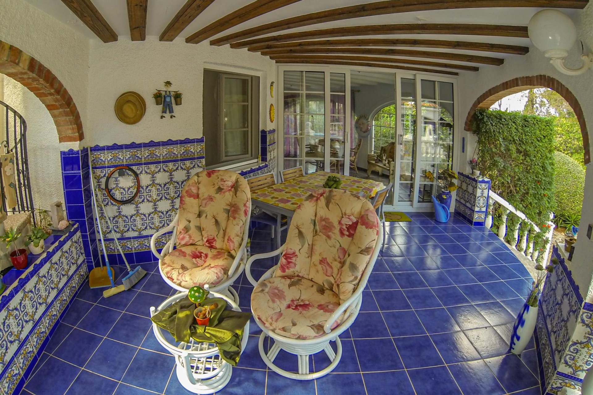 Sale - Villa -
Denia