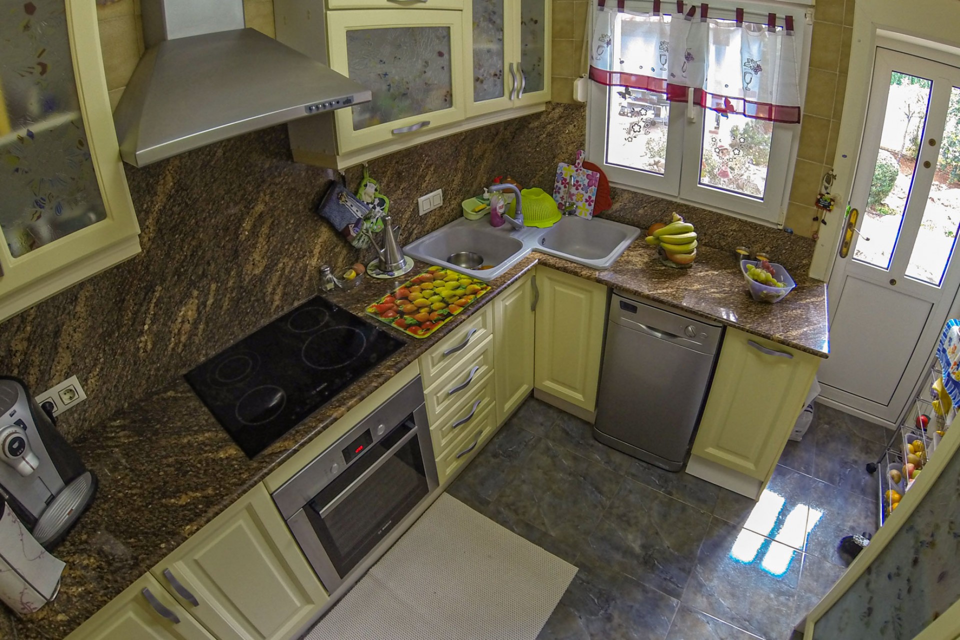 Sale - Villa -
Denia