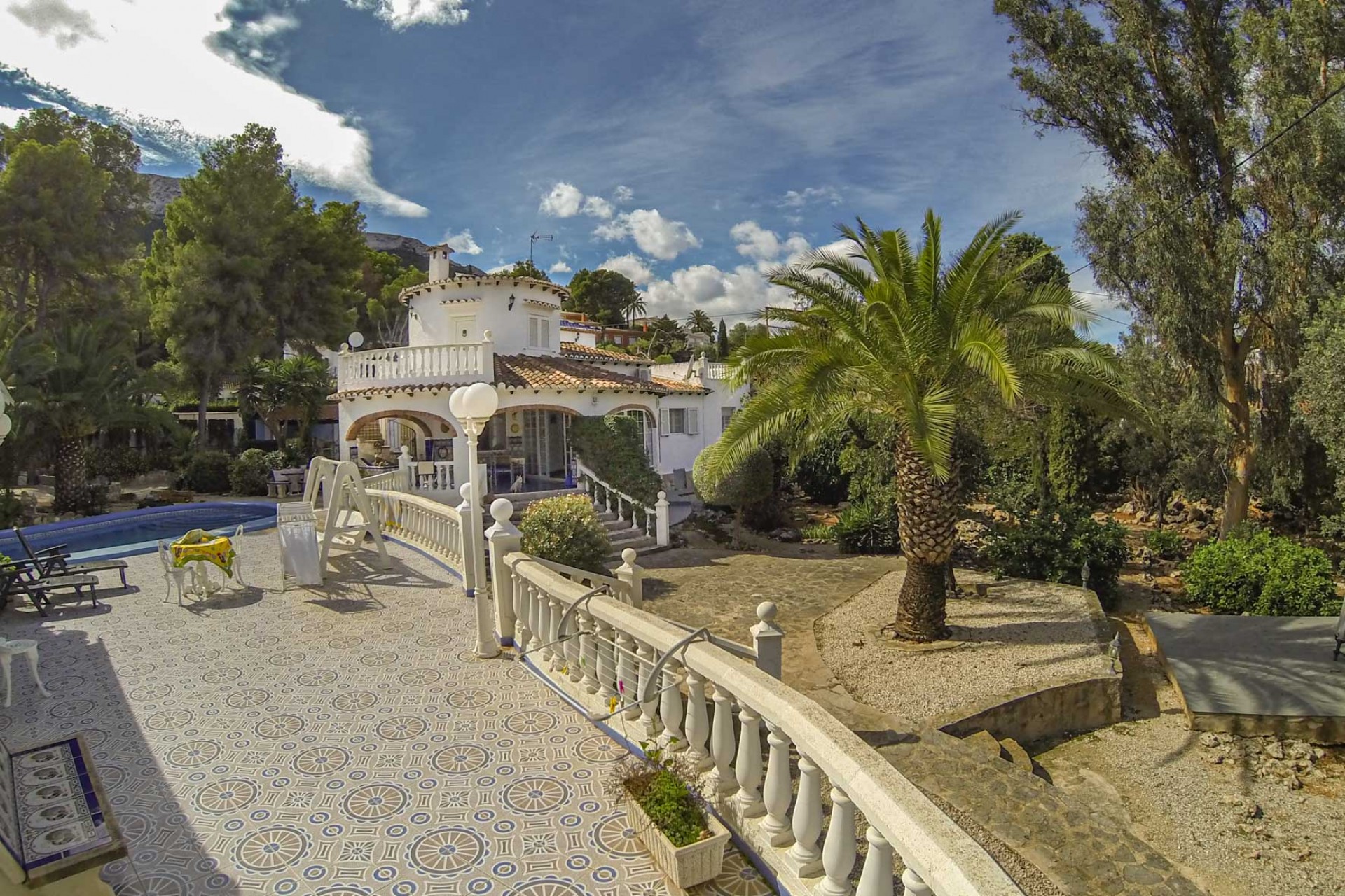 Sale - Villa -
Denia