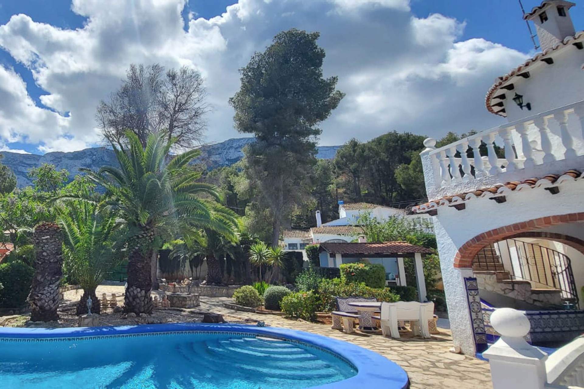 Sale - Villa -
Denia