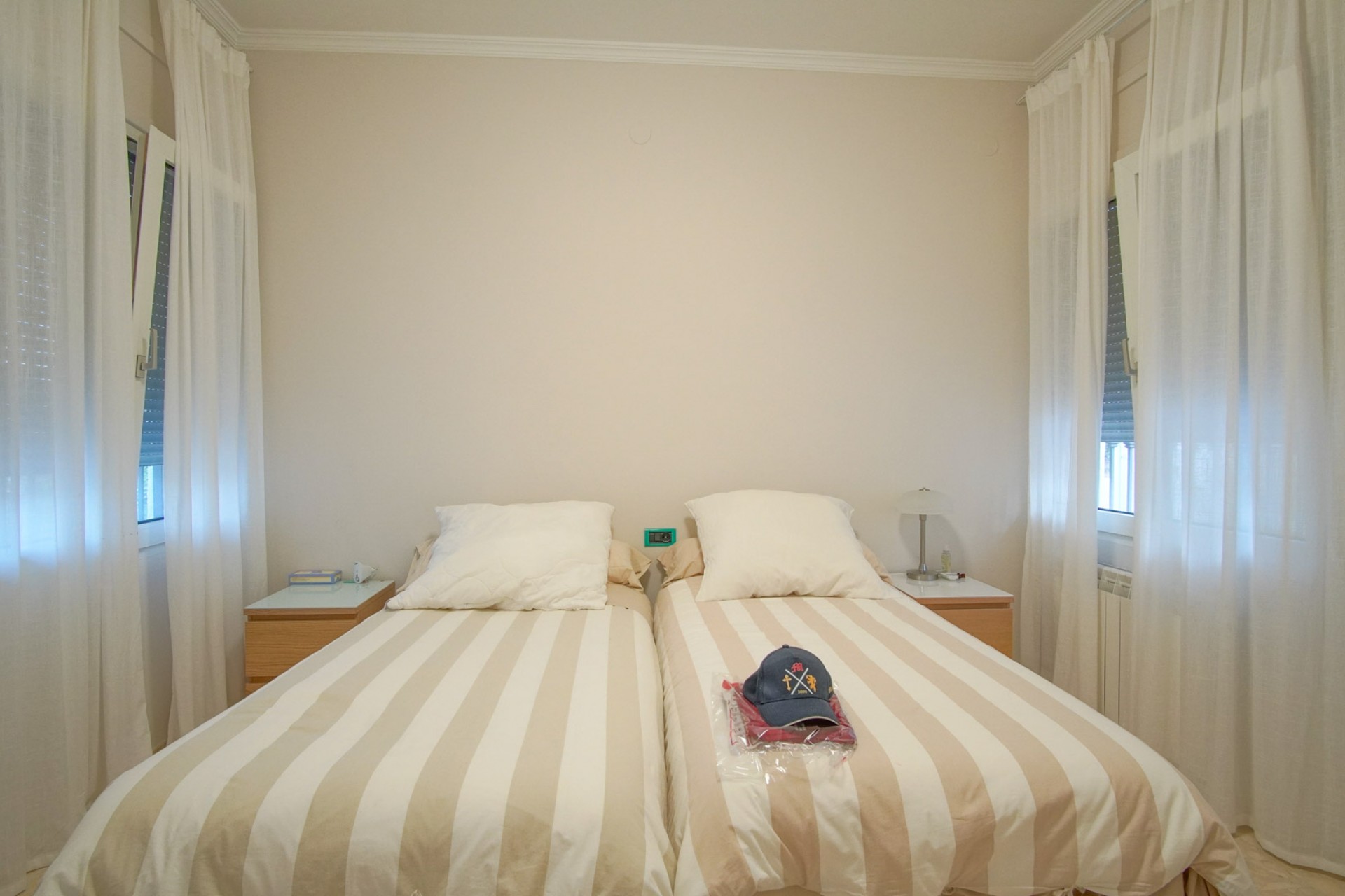 Sale - Villa -
Denia