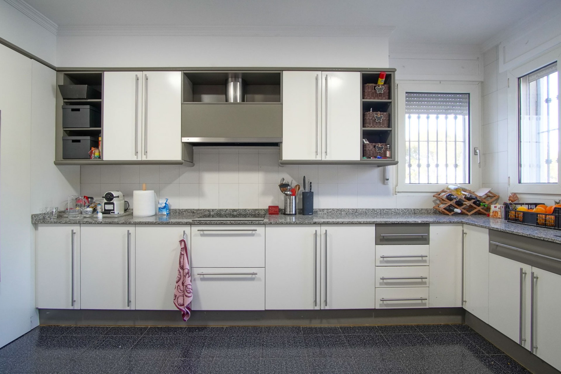 Sale - Villa -
Denia