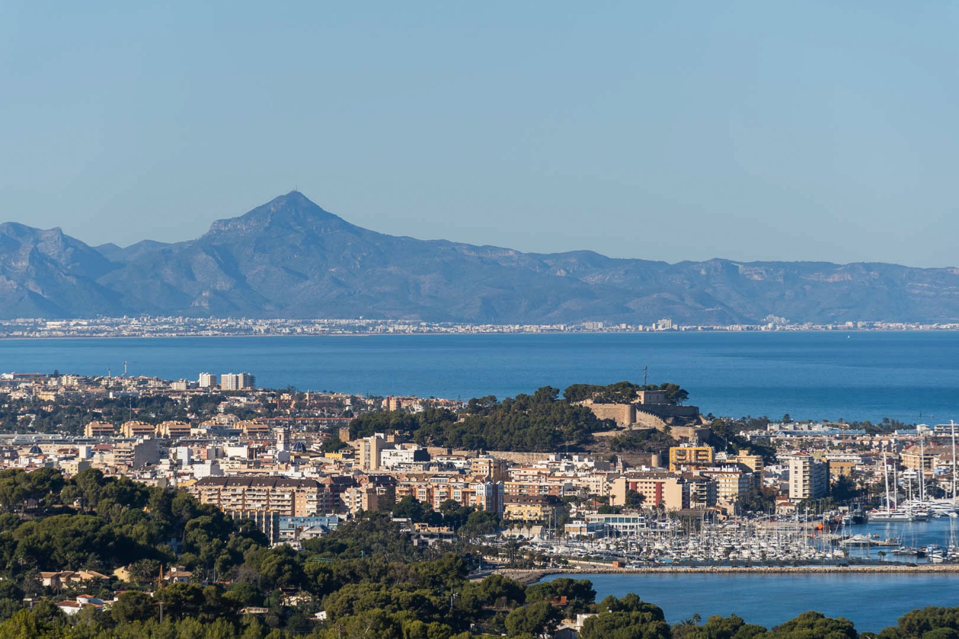 Sale - Villa -
Denia