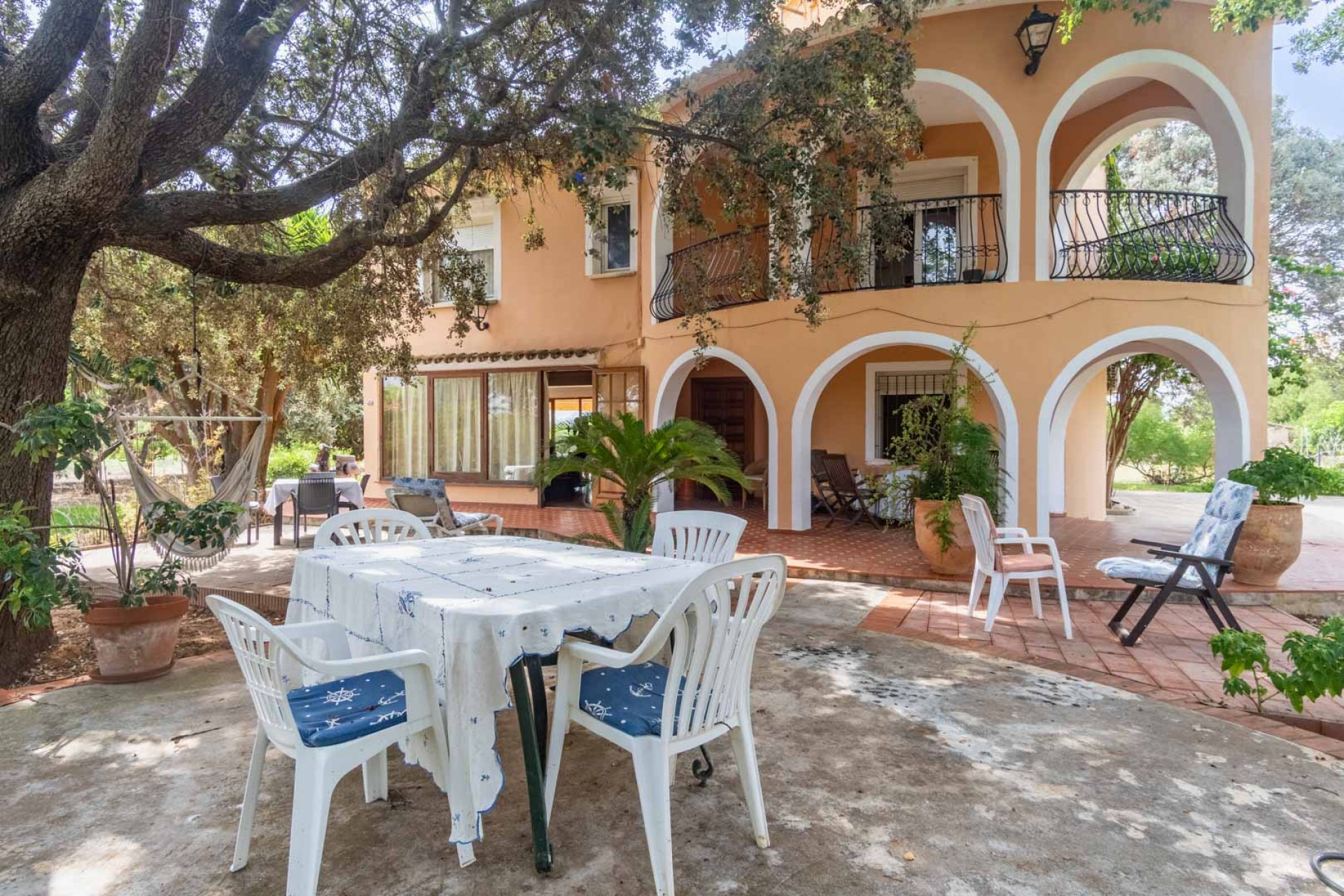 Sale - Villa -
Denia