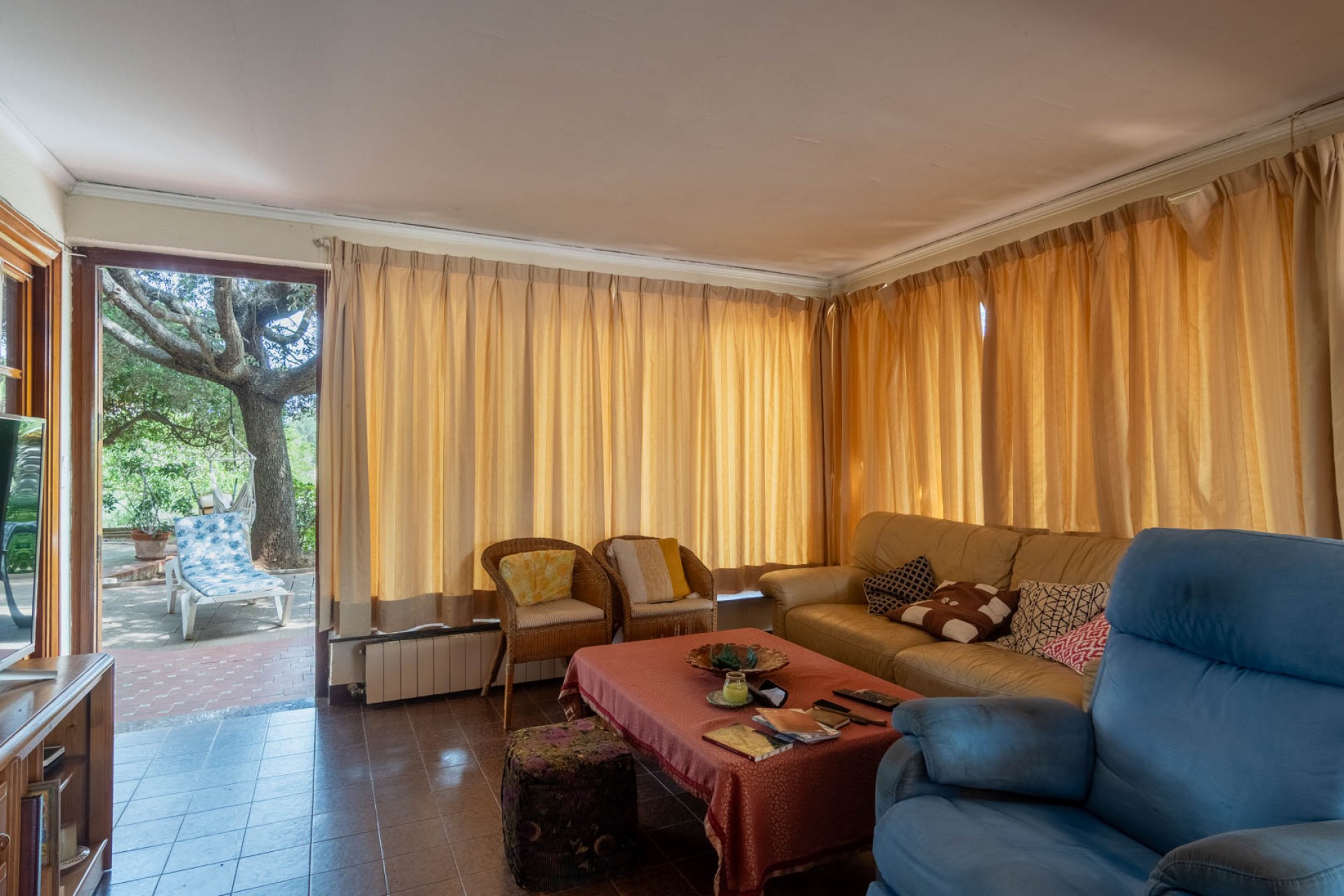 Sale - Villa -
Denia