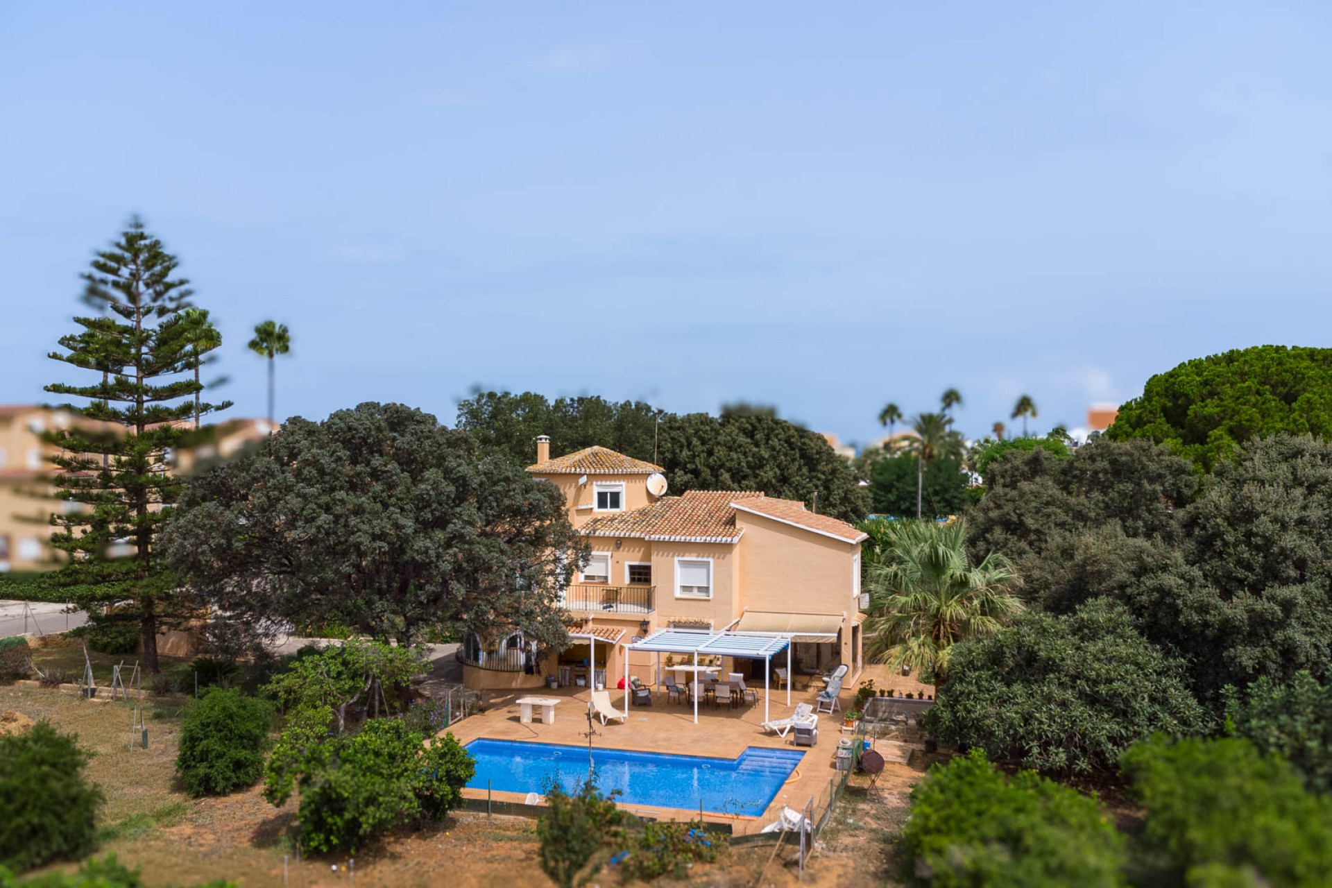 Sale - Villa -
Denia