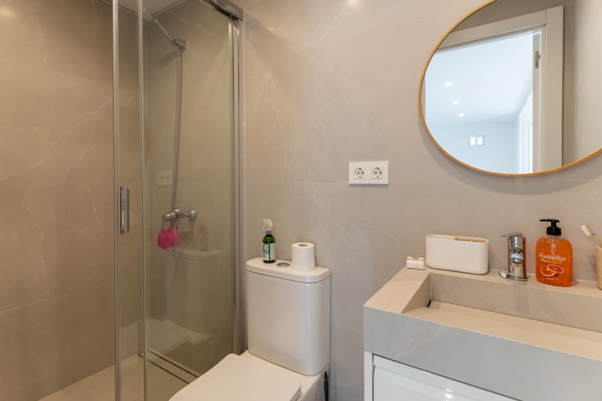 Sale - Villa -
Denia