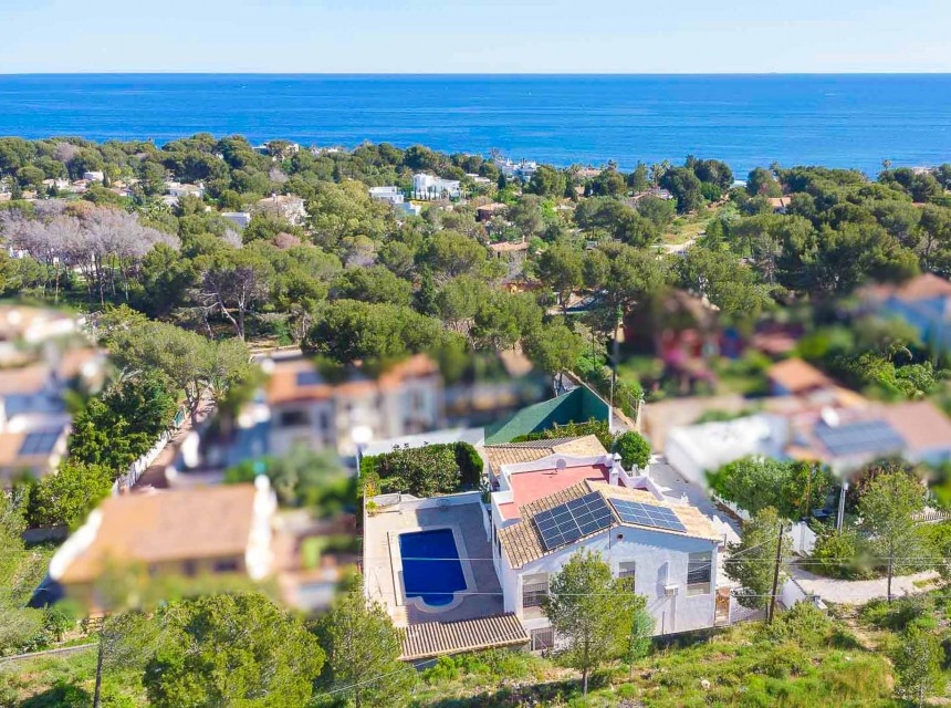 Sale - Villa -
Denia