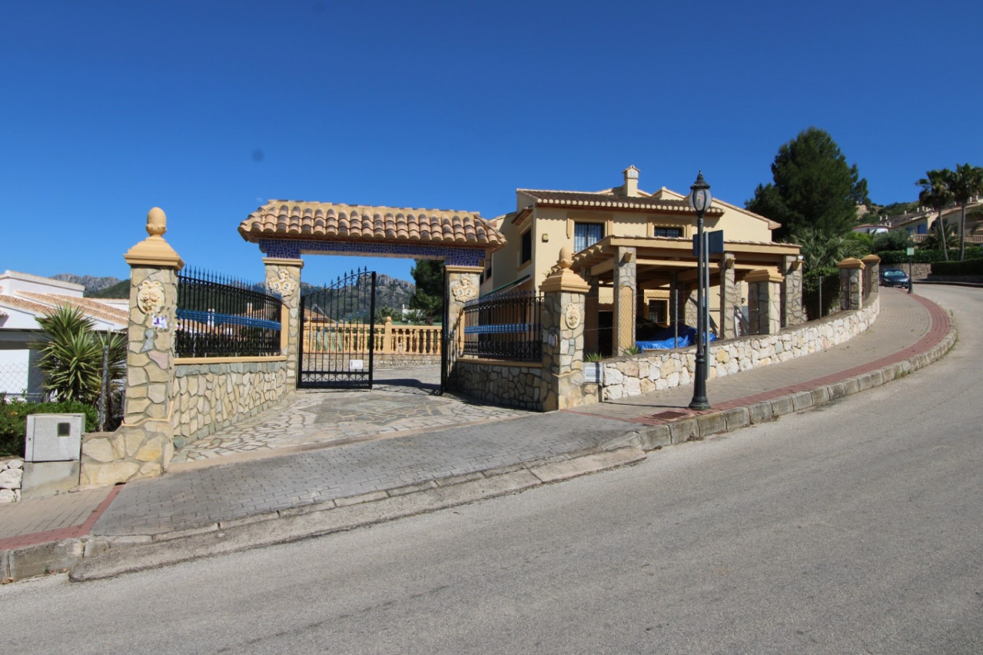 Sale - Villa -
El Ràfol d' Almúnia